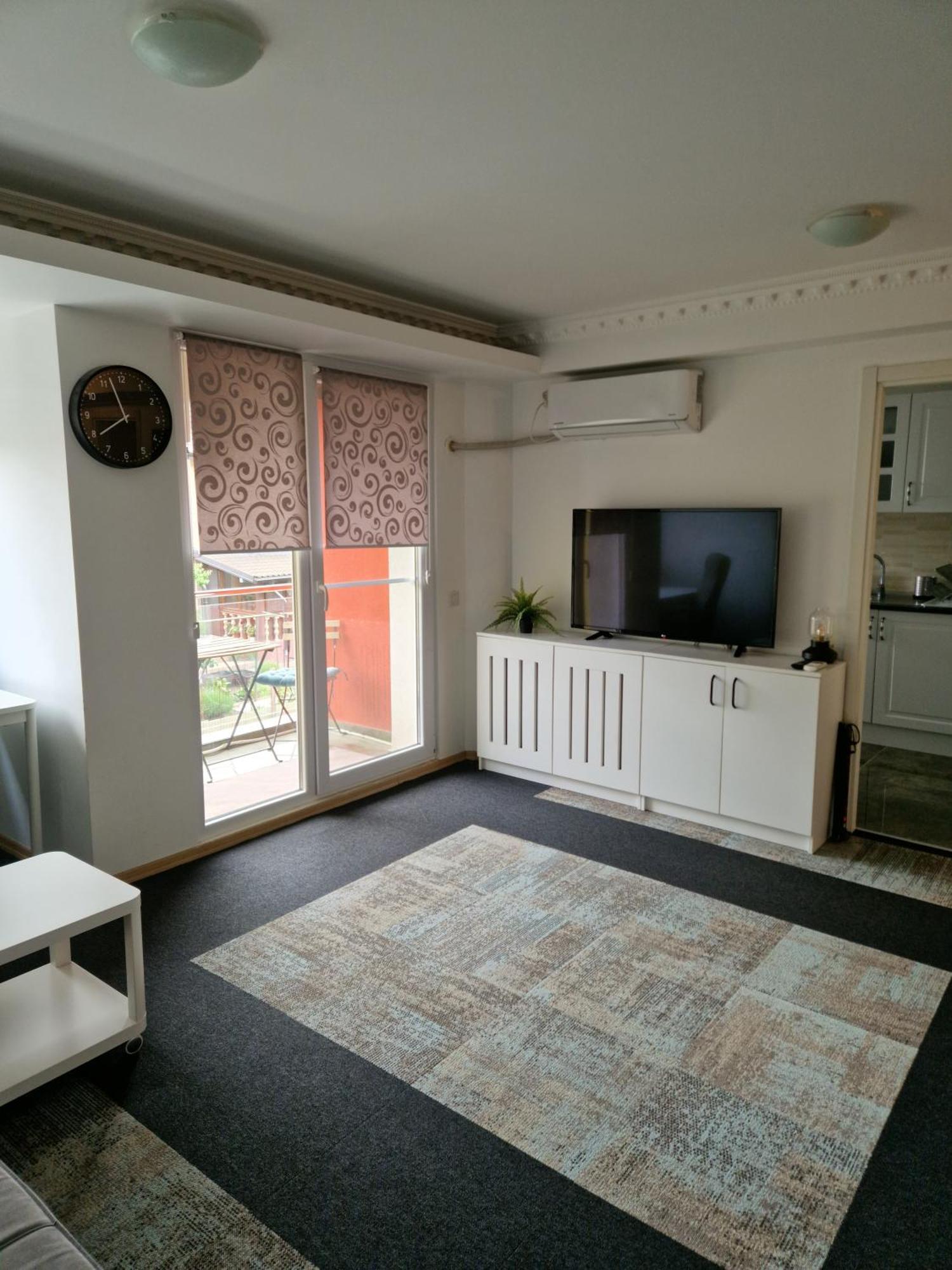 Apartament In Otopeni Exterior foto